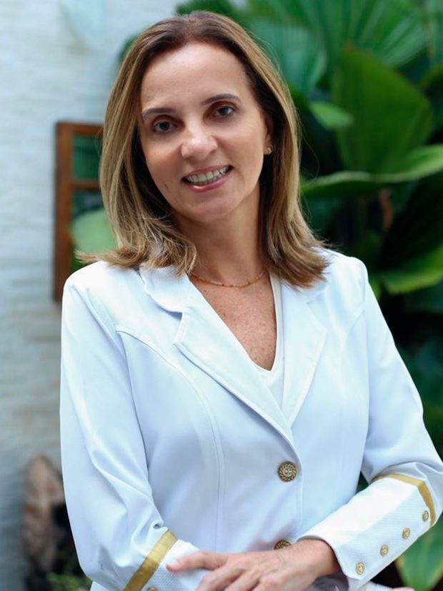 Dra. Karen C. Camarotto, ginecologia, obstetrícia e mastologia na Clínica Patah